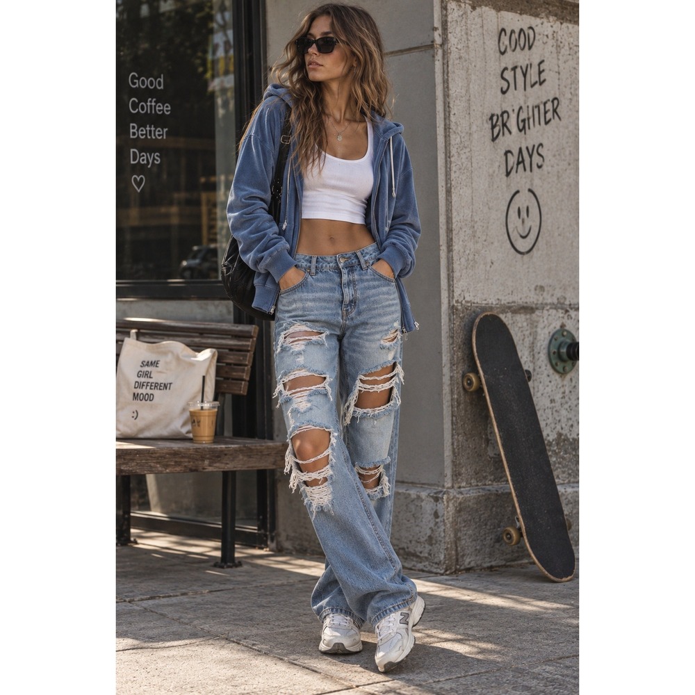 American Eagle Jeans Womens 6 Blue Distressed Tomgirl Denim Streetwear Y2K